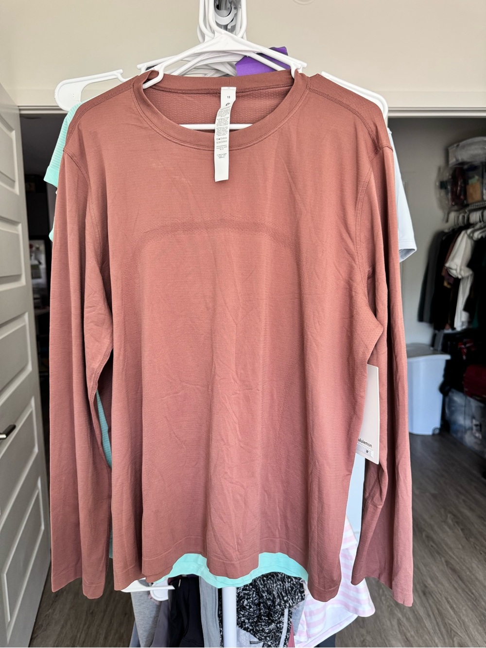 Lululemon Swiftly Relaxed Long Sleeve Retail $78